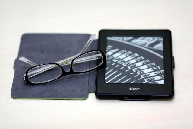 Card listing digital magazine accessibility fixes: live text, alt text, reading order. Digital magazine accessibility problems with practical fixes