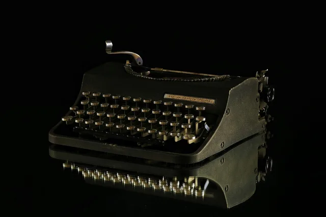 machine, write, keys, communication, letters, ink, antiques, time, table, study, writing desk, journalist, books, writer. Feature writing: a practical guide from reporting to ending