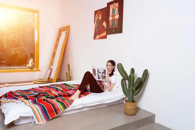 woman, magazine, reading, bed, room, fashion. Magazine editorial workflow problems and practical fixes