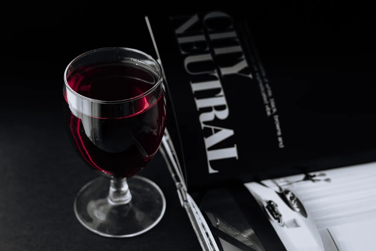 glass, drink, wine, magazine, relax, restaurant, juice. Selling US Magazine Back Issues to Canadian Readers: Customs, GST/HST and Bilingual Labels